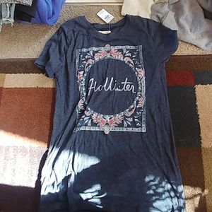 Hollister tshirt